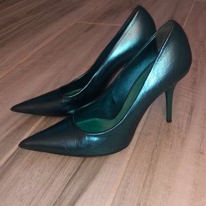 Metallic teal mermaid pumps size 6 🧜🏽‍♀️🤍
